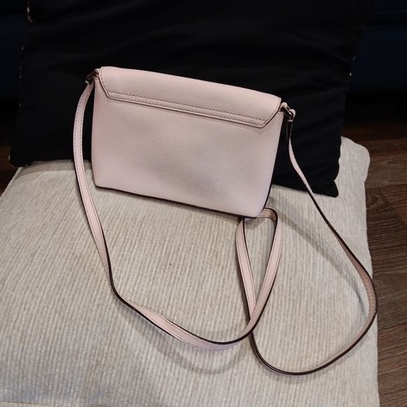 Kate Spade Newbury Lane Sally Saffiano Leather Turnlock Light Pink Crossbody Bag - Picture 4 of 6